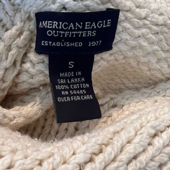 American Eagle Sweater - Picture 7 of 7